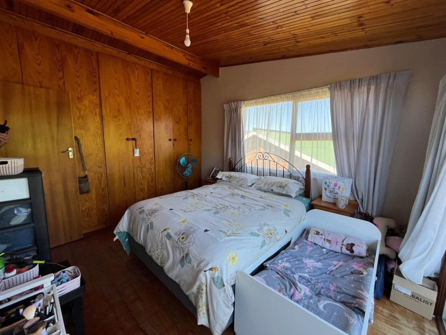 4 Bedroom Property for Sale in Kleinmond Western Cape